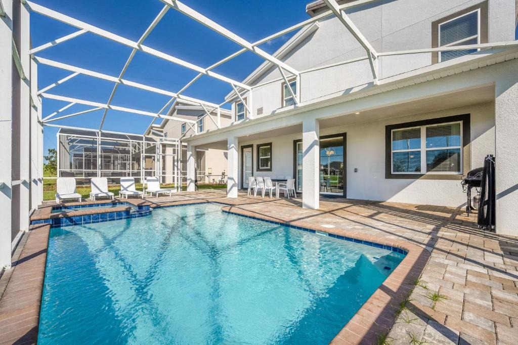 Four Corners House | Wonderful home with movie room near Disney