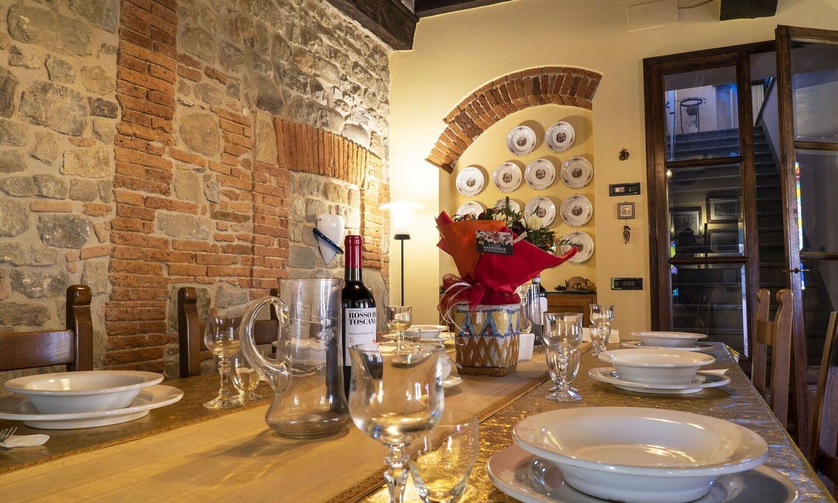 Petrognano House | Wonderful villa for 6 guests with A/C, WIFI and TV, close to Lucca
