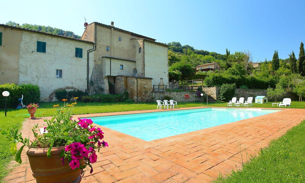 Volterra Villa | Wonderful villa for 9 guests with WIFI, private pool, TV, patio, pets allowed and panoramic view