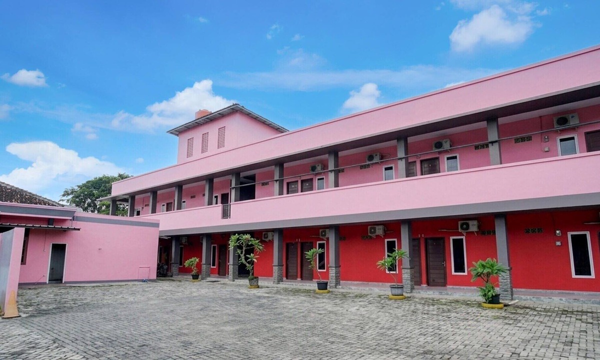 Bandar Lampung House | Yasmine Syariah Deluxe Retreat