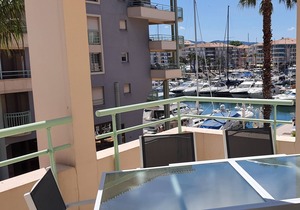 2 bedroom apartment Port Frejus