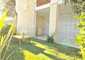 2 pièces en rez-de-jardin avec vue mer, piscine et parking à Saint-Raphaël - FR-1-504-567