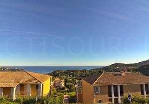 2 pièces en rez-de-jardin avec vue mer, piscine et parking à Saint-Raphaël - FR-1-504-567