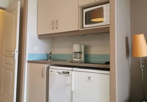 2-room apartment with pool and parking in Cannes la Bocca