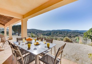 200 m² Villa ∙ 3 bedrooms ∙ 6 guests