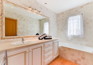 200 m² Villa ∙ 3 bedrooms ∙ 6 guests
