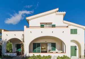 200 m² Villa ∙ 4 bedrooms ∙ 10 guests