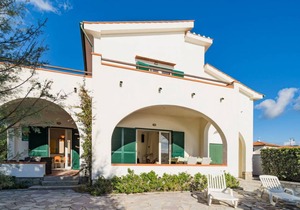 200 m² Villa ∙ 4 bedrooms ∙ 10 guests
