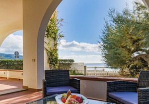 200 m² Villa ∙ 4 bedrooms ∙ 10 guests