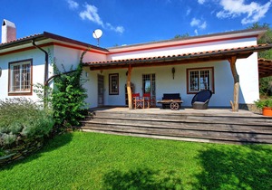 240 m² Villa ∙ 3 bedrooms ∙ 8 guests