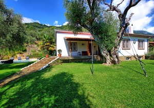 240 m² Villa ∙ 3 bedrooms ∙ 8 guests