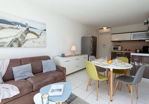 3* for very nice apartment, air-conditioned, Swimming pool, Elevator, Parking