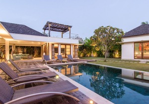 4 Bedroom Cozy Tropical House in Umalas