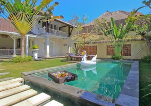 5Min WALK TO Beach-PRIVATE POOL UMA LIMA 2BR VILLA