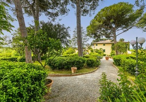 600 m² Villa ∙ 9 bedrooms ∙ 18 guests