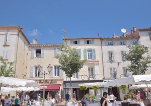 61 Place Nationale