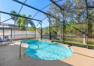 Amazing 4-bedroom, free pool heat! Great reviews!