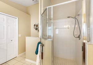 Amazing 4-bedroom, free pool heat! Great reviews!