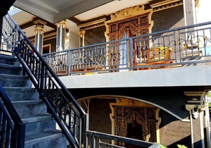 Amed Romance House