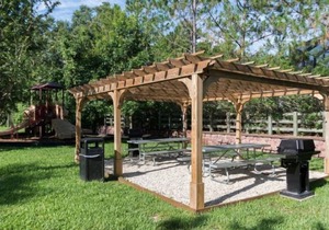 An Adventure Awaits! Free Parking, Pets Allowed, Kitchenette, Private Balcony