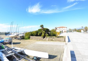 Apartment in Lido Di Camaiore with 1 bedrooms sleeps 3