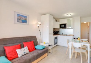 Apartment Les Coteaux de la Nartelle-25 by Interhome