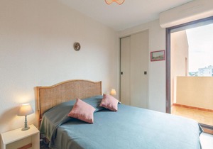 Apartment Les Pins Ensoleilles-6 by Interhome