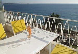 Apartment SEAFRONT CANNES 2 rooms - 45m² 52D