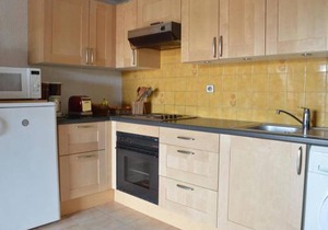 Appartement 2 pièces avec mezzanine, terrasse et parking, à 500m de la plage - Fréjus - FR-1-226A-42