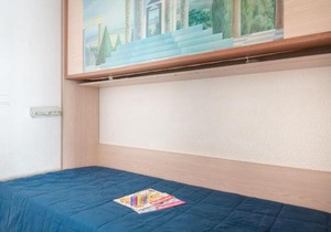 Appartement climatisé avec terrasse, à 50m de la plage et proche commerces, gare et centre-ville. - FR-1-466A-9