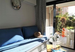 Appartement Contemporain Bord de Mer avec Jardinet et Piscine, Cannes La Bocca - FR-1-609-3