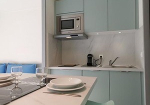 Appartement Contemporain Bord de Mer avec Jardinet et Piscine, Cannes La Bocca - FR-1-609-3