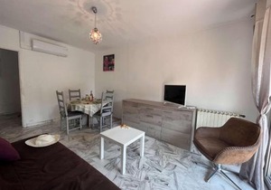 Appartement T2 avec Terrasse et Parking Privé à 300m de Port Fréjus - FR-1-226A-58