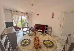 Appartement T2 avec Terrasse et Parking Privé à 300m de Port Fréjus - FR-1-226A-58