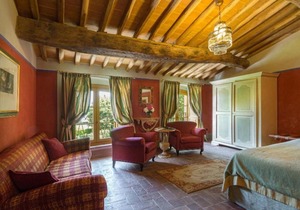 Badia Cantignano Villa Sleeps 12 with Pool Air Con and WiFi