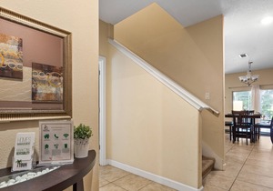 Banana House - Four Bedroom House, Sleeps 8