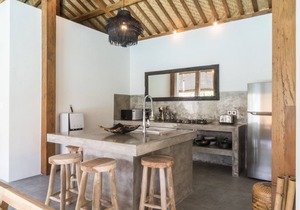 Beautiful 4 BR villa in Seminyak square