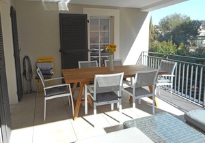 BEAUTIFUL APARTMENT NEW CENTER SAINT TROPEZ