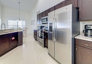Beautiful home with private pool and spa near to Champions Gate and Disney