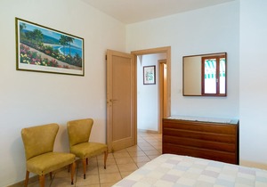 Beautiful villa in a charming position, overlooking the bay of Biodola and at a few metres from the