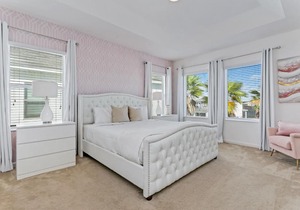 Bella Vida Resort 5 Bedroom Vacation Home with Pool 1870