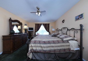 BONUS ROOM-TV/Game System + Games!