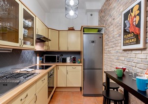 Cannes: central apartment, lively area near beaches