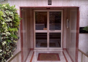Cannes with large private garden and parking