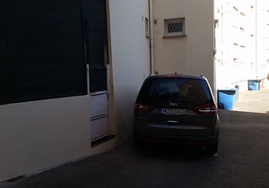 Cannes with large private garden and parking