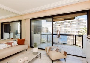 Carlton area chic 2 bedrooms 2 baths