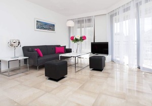 Carlton: New 2 beds/ 2 baths w/ side sea view