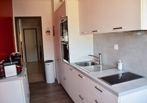 Center Beaulieu sea view 2 rooms quiet and sunny with swimming pool