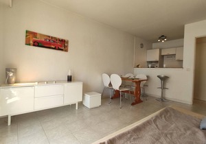 Charming 1-Bed Appt, Sleeps 4, 100m from Beach, Private Parking, Terrace - Juan les Pins