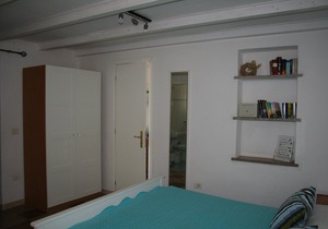 Charming long-distance apartment only 3 minutes walk to the sandy beach